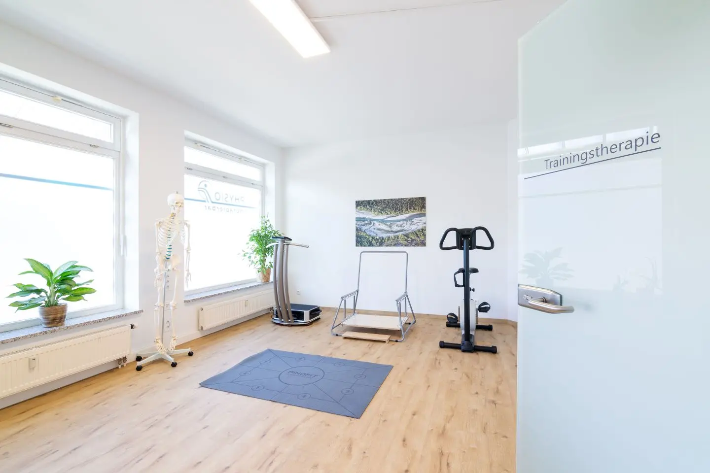 Bild Trainingstherapie Richtung Norden